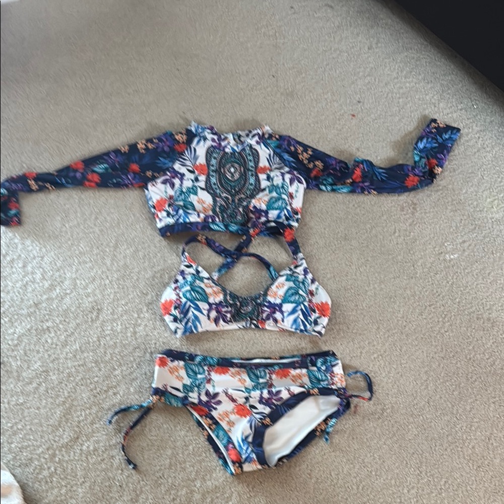 Women’s Venus 3 piece swimsuit